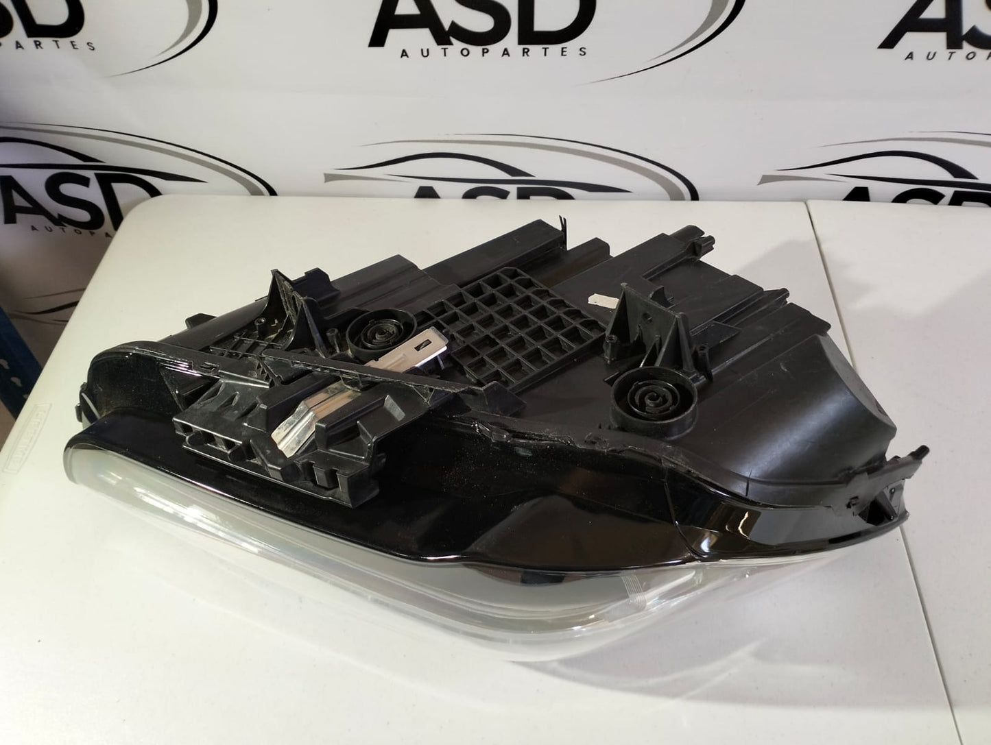 FARO DERECHO BMW X1 2019-2022 (USADO)