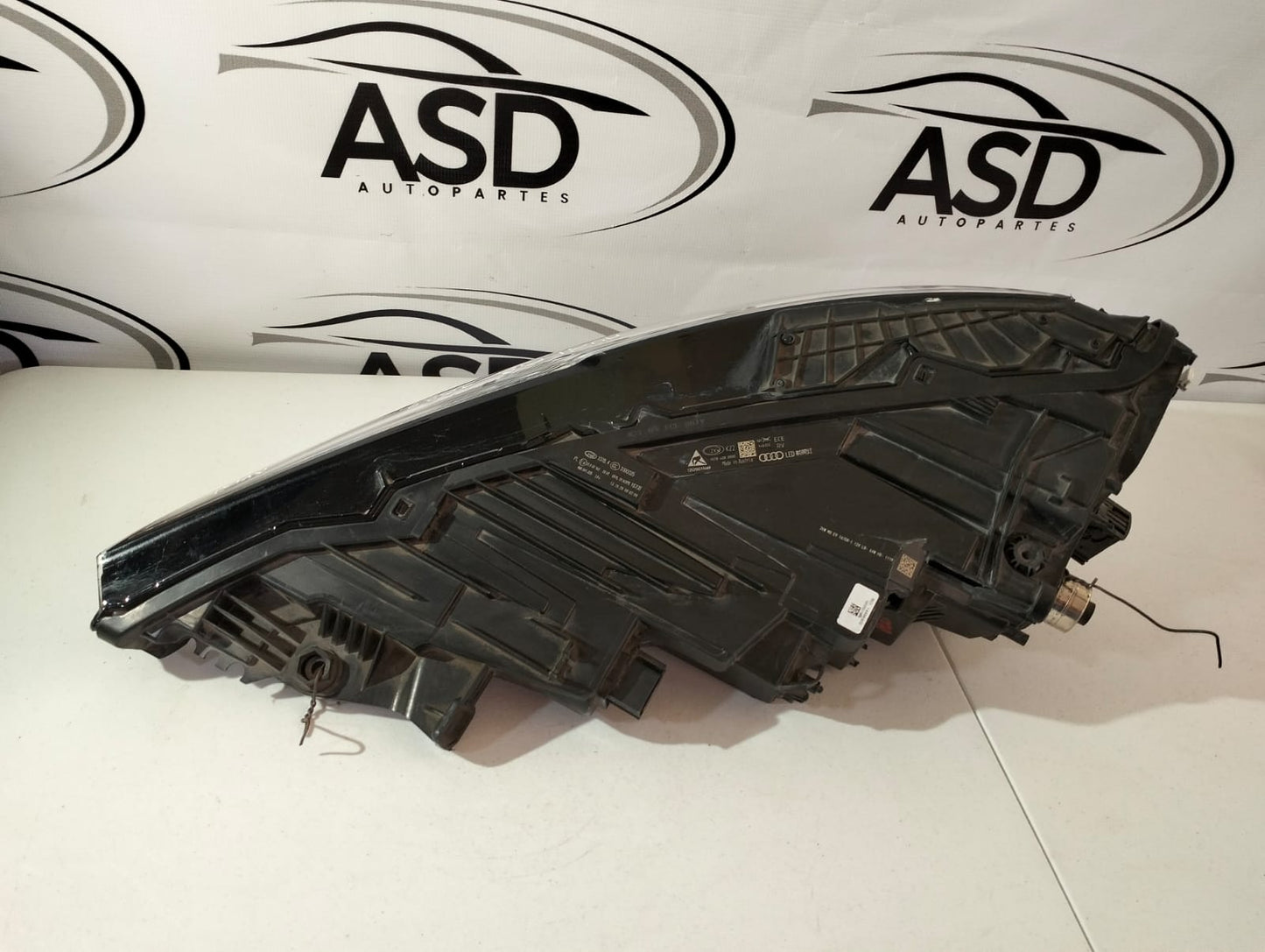 FARO DERECHO DE AUDI Q8 2022 CON DETALLE (USADO)
