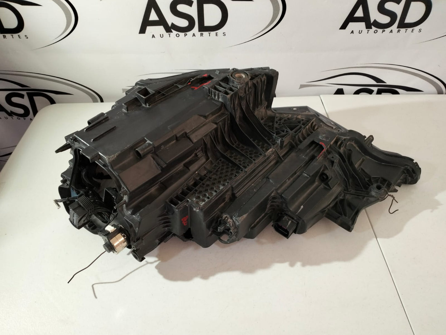 FARO DERECHO DE AUDI Q8 2022 CON DETALLE (USADO)