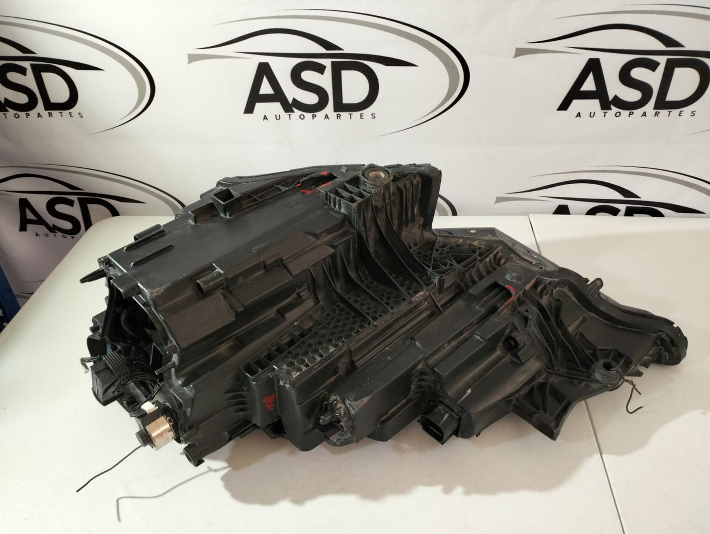 FARO DERECHO DE AUDI Q8 2022 CON DETALLE (USADO)