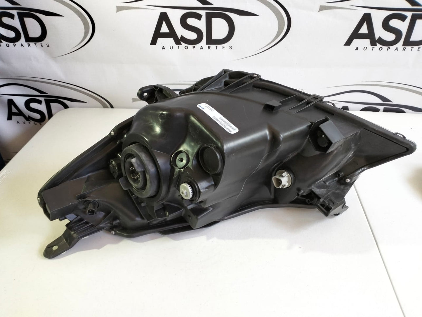 FARO IZQUIERDO TOYOTA YARIS 2012-2014 (USADO)