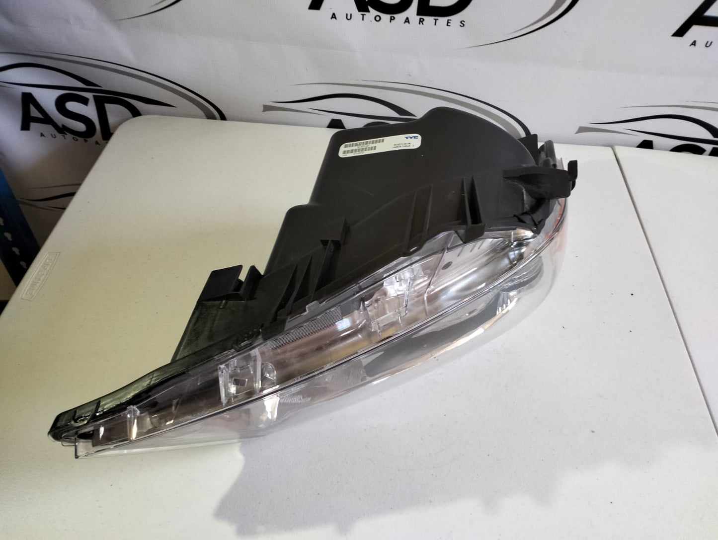 FARO IZQUIERDO TOYOTA YARIS 2012-2014 (USADO)