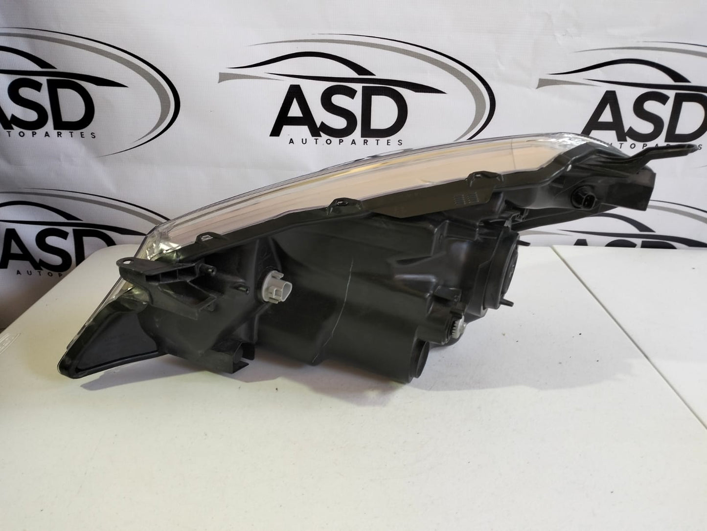 FARO IZQUIERDO TOYOTA YARIS 2012-2014 (USADO)