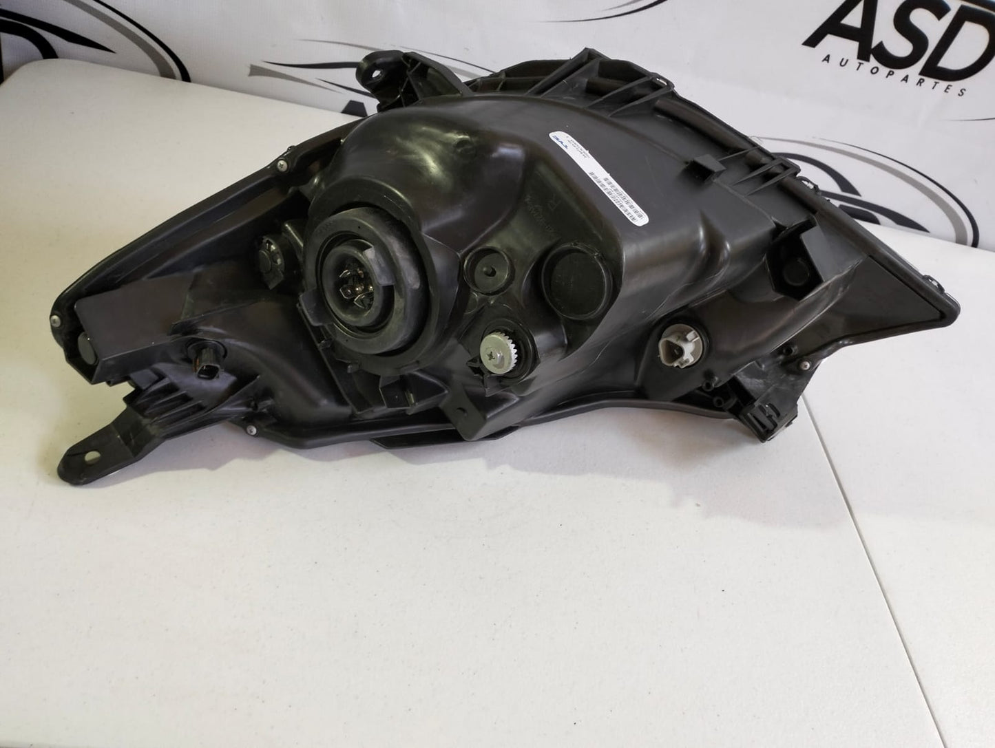 FARO IZQUIERDO TOYOTA YARIS 2012-2014 (USADO)