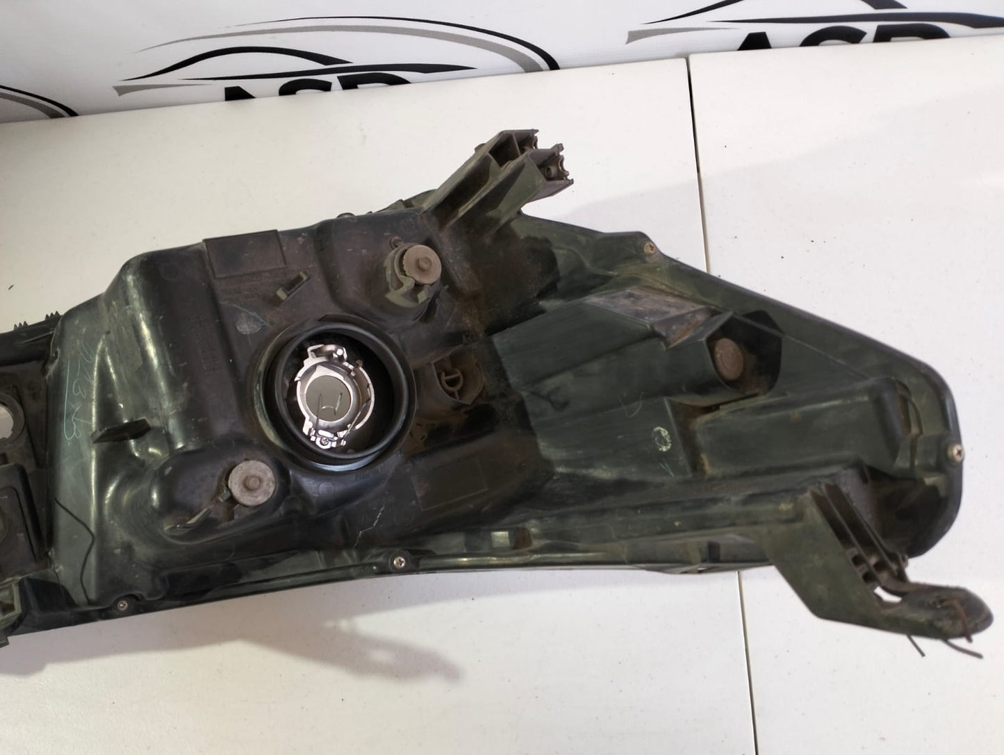 FARO IZQUIERO TOYOTA HILUX 2014-2018 (USADO)