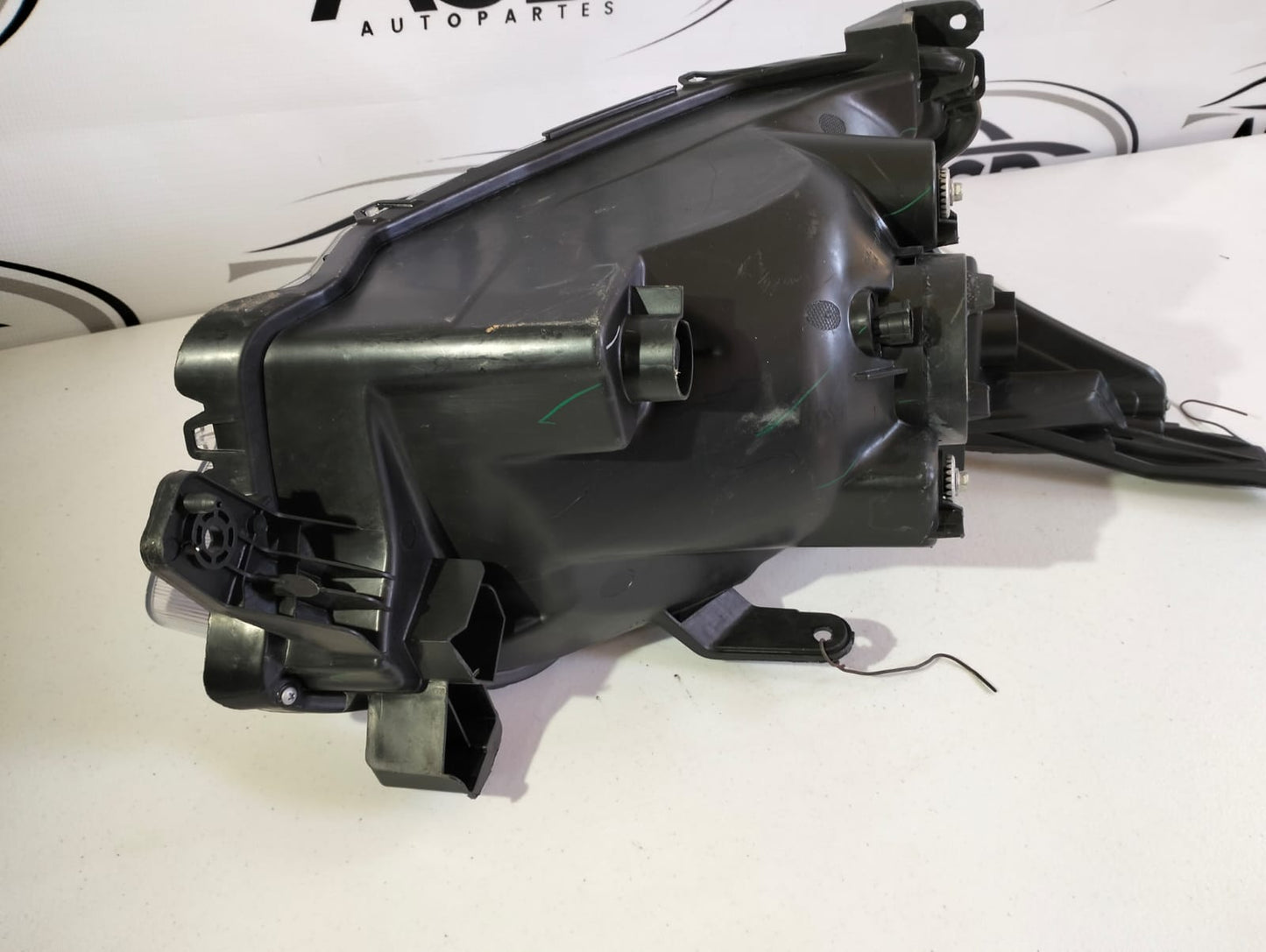 FARO IZQUIERDO TOYOTA AVANZA 2016-2019 (USADO)