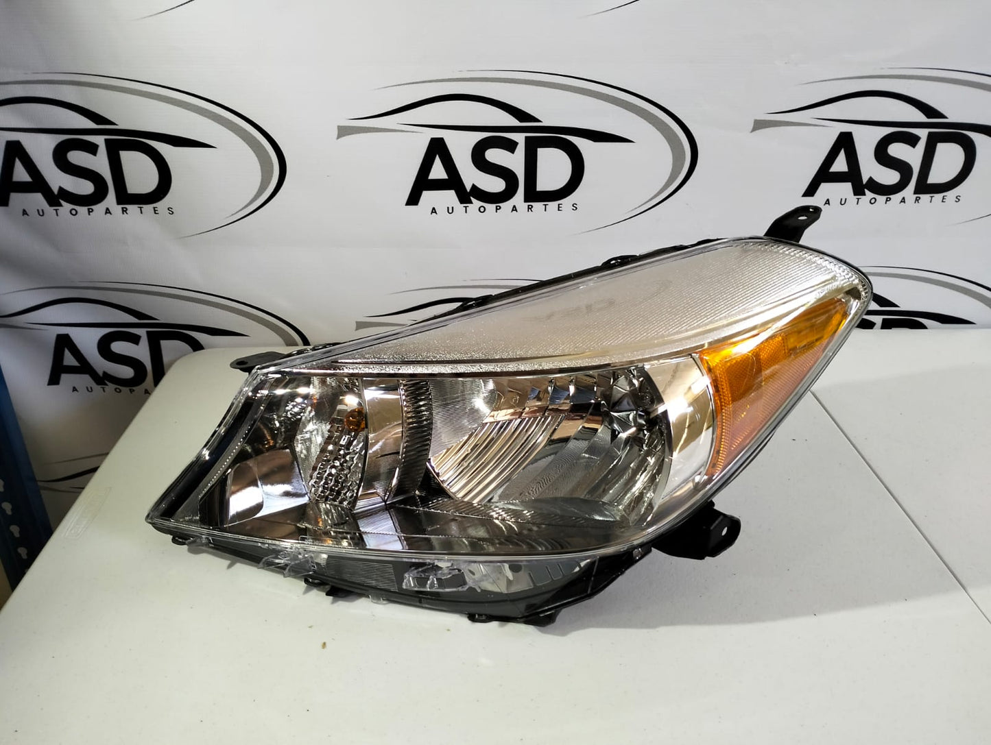 FARO IZQUIERO TOYOTA YARIS 2014 (USADO)