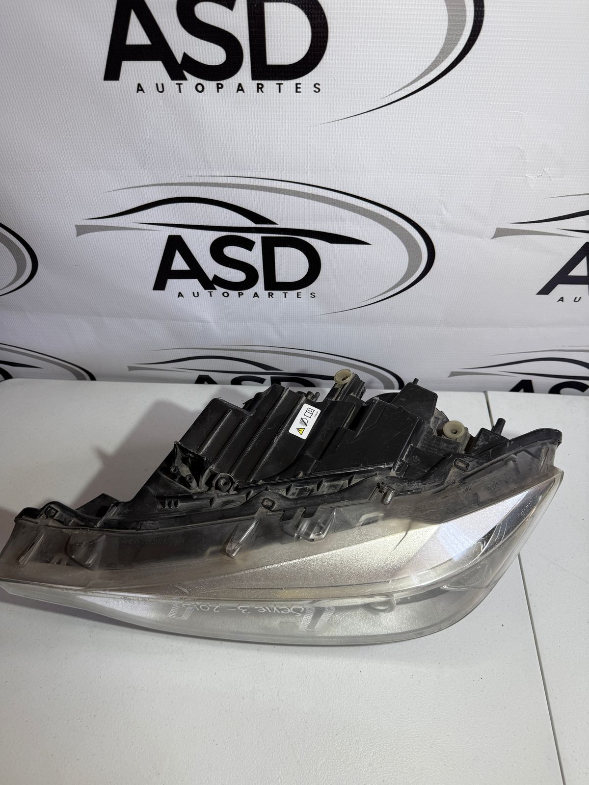FARO IZQUIERDO BMW SERIE 3 2015 (USADO)