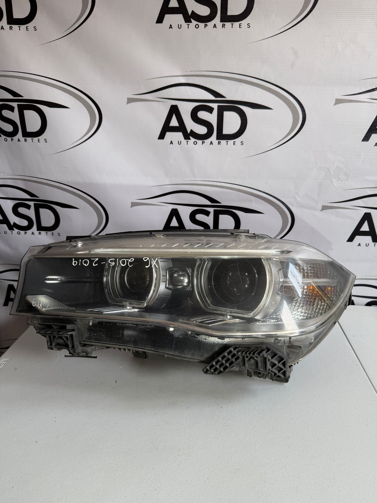 FARO IZQUIERDO BMW X6 2015- 2019 (USADO)