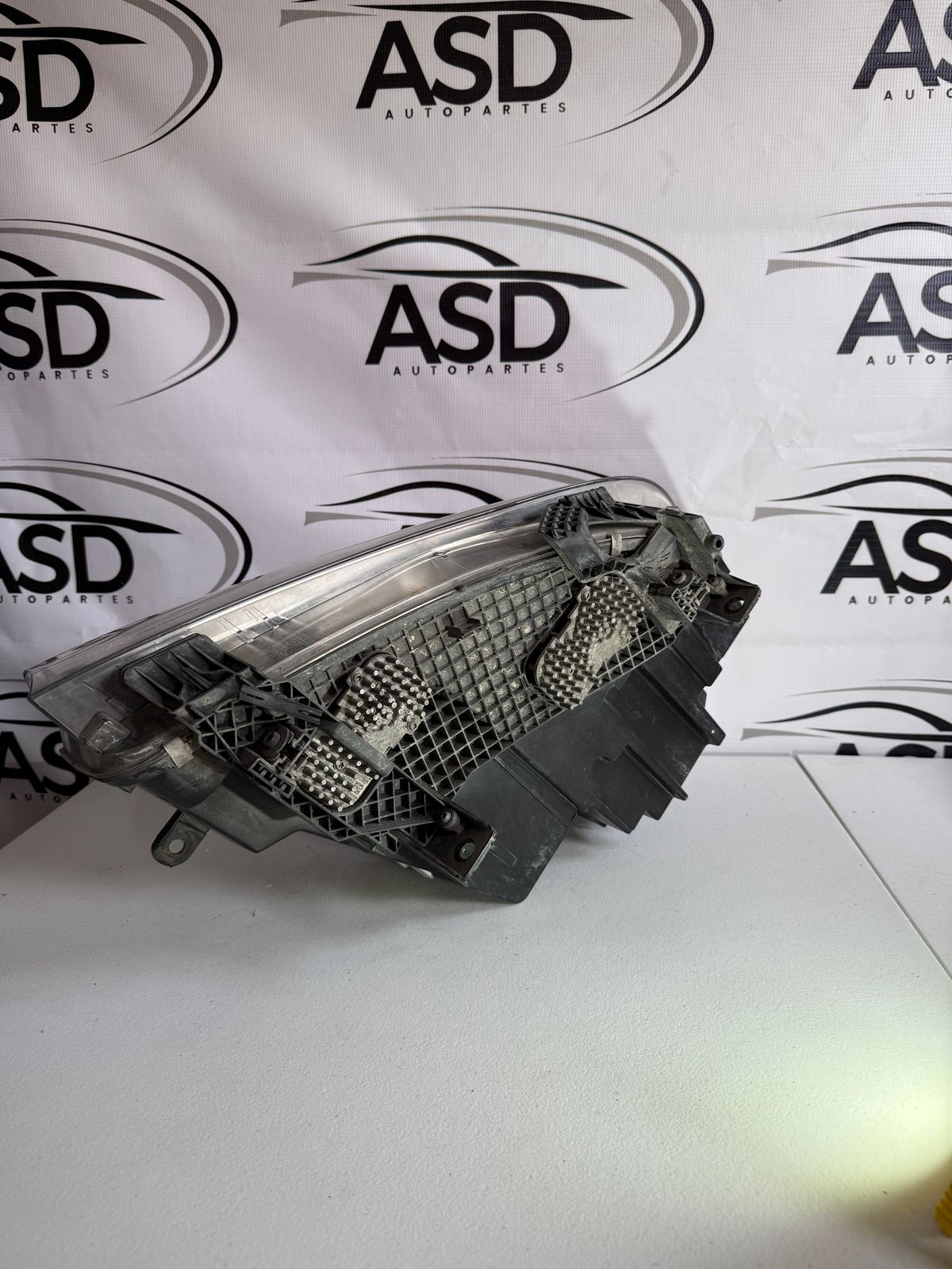 FARO IZQUIERDO BMW X6 2015- 2019 (USADO)