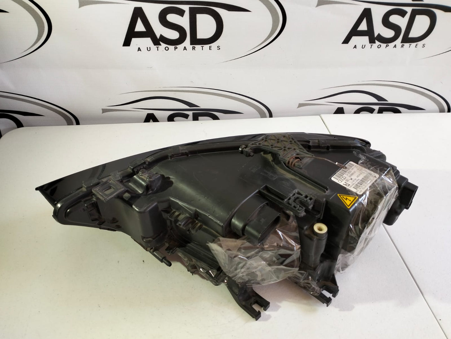 FARO DERECHO AUDI A4 2014-2016 (USADO)