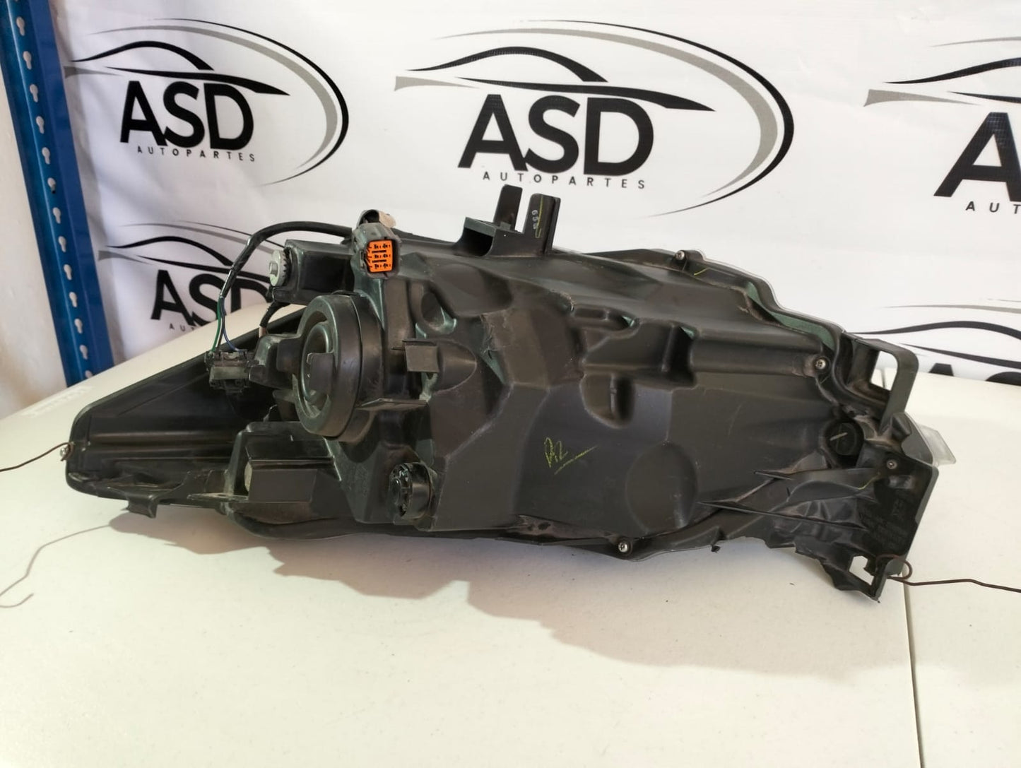 FARO DERECHO TOYOTA YARIS R 2016-2019 (USADO)