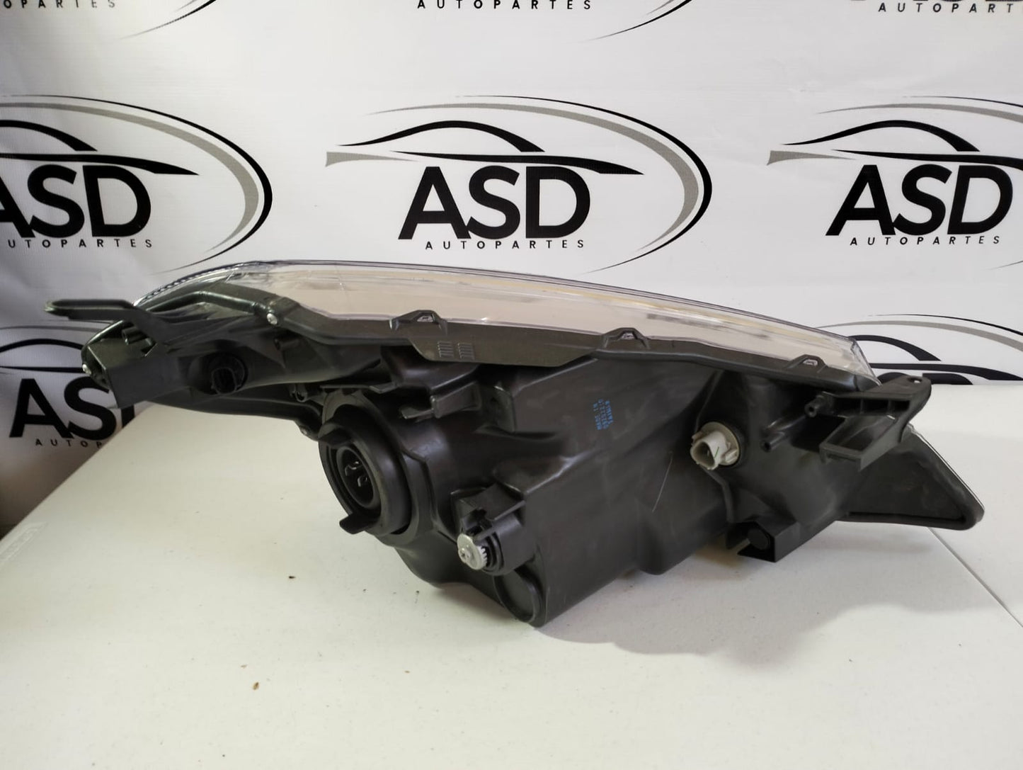 FARO IZQUIERO TOYOTA YARIS 2014 (USADO)