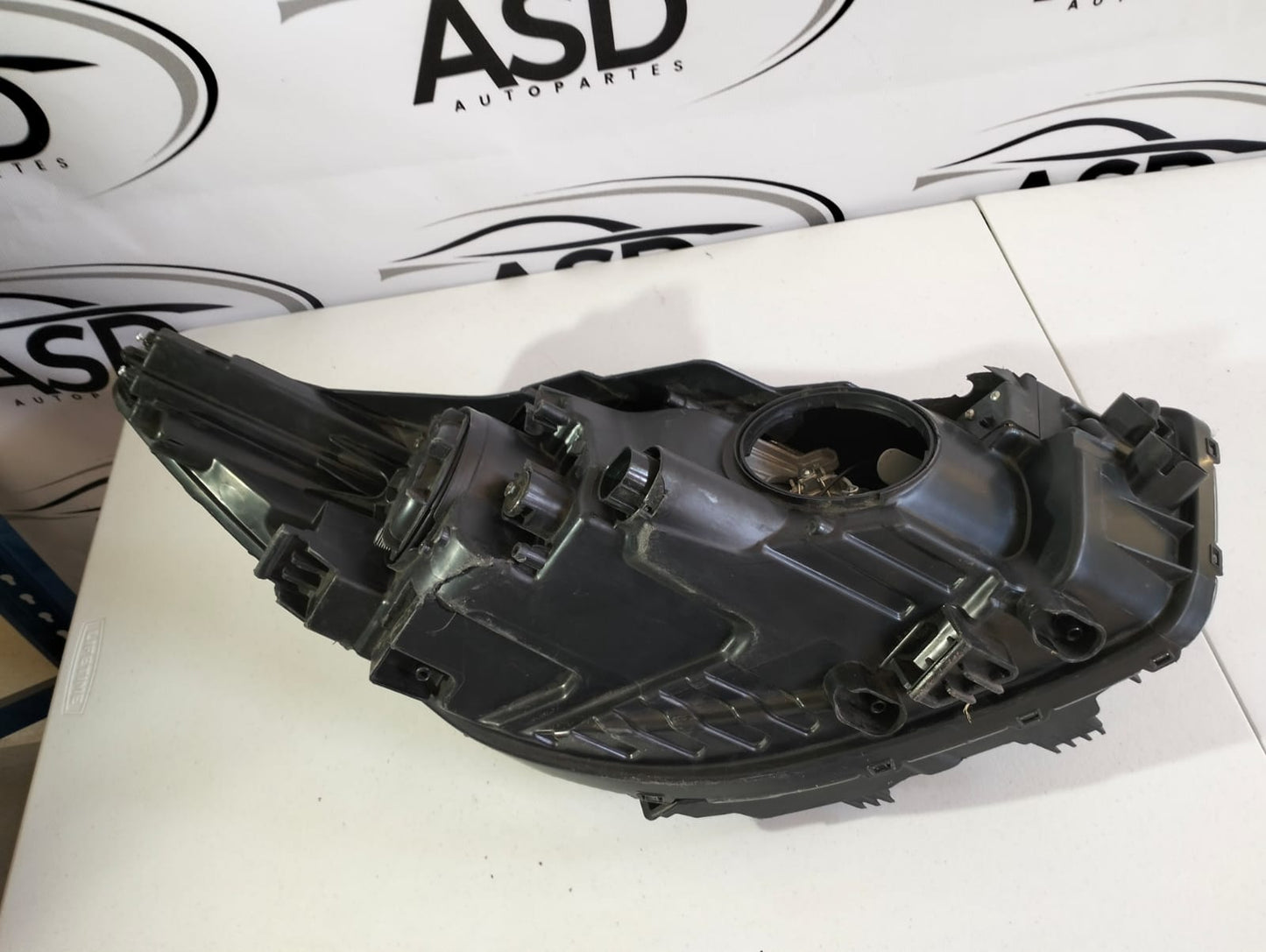 FARO IZQUIERDO KIA RÍO 2018 ORIGINAL CON 10 PINES (USADO)