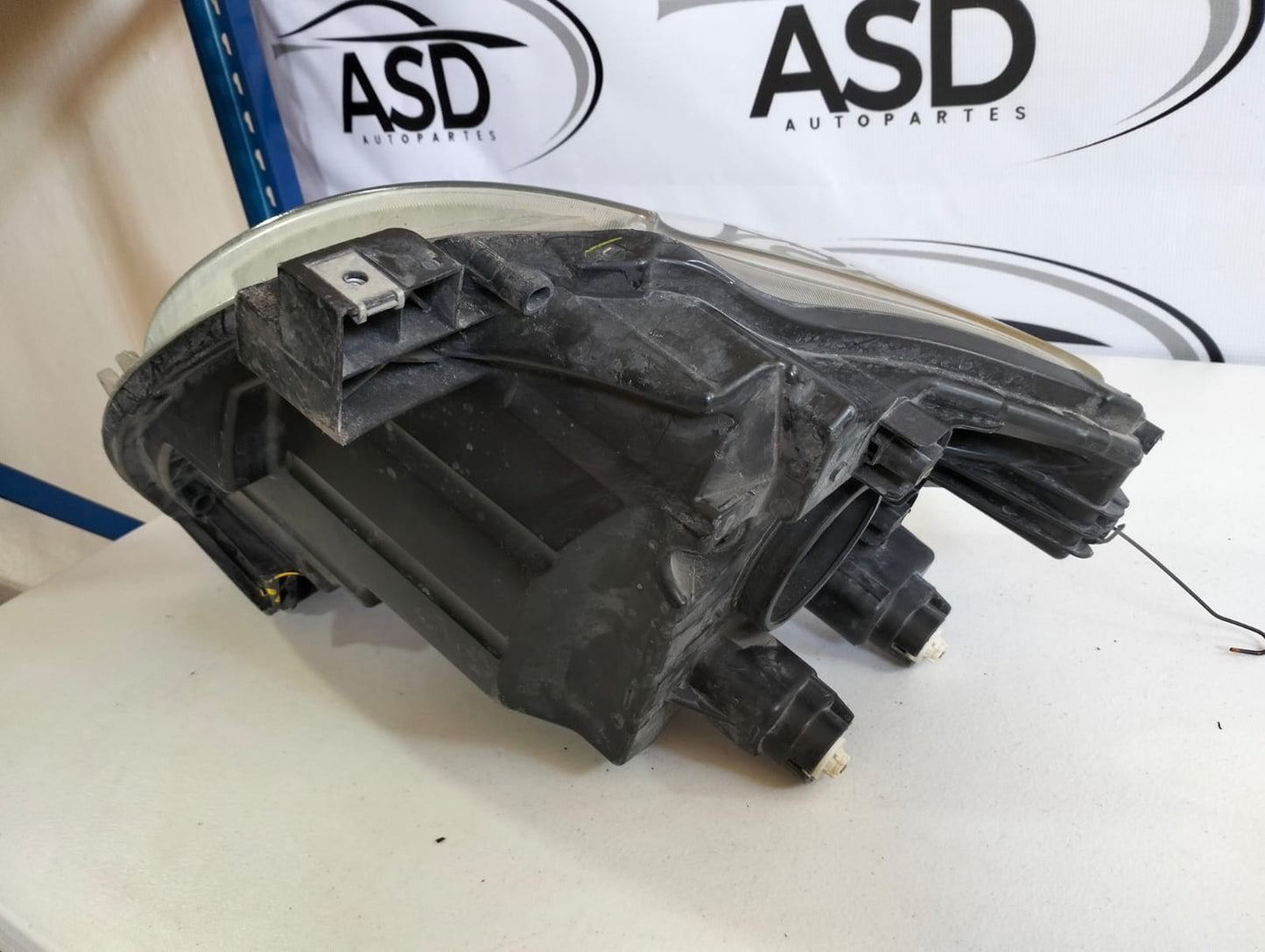 FARO IZQUIERDO NISSAN MARCH 2014-2020 (USADO)